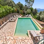 Cristina - Charming With Stone And Wood Elements In Bay Sivota (Lefkada)