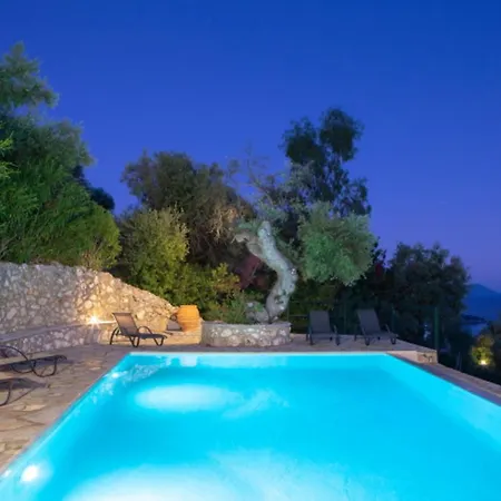 Villa Cristina - Charming With Stone And Wood Elements In Bay