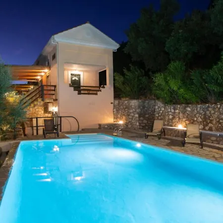 Cristina - Charming With Stone And Wood Elements In Bay * Syvota