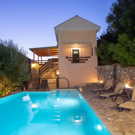 Villa Cristina - Charming With Stone And Wood Elements In Bay