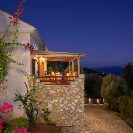 Cristina - Charming With Stone And Wood Elements In Bay Syvota