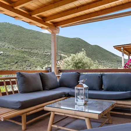 Cristina - Charming With Stone And Wood Elements In Bay Syvota