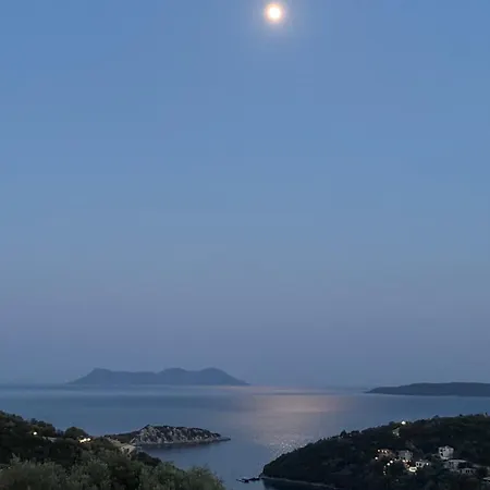 Cristina - Charming With Stone And Wood Elements In Bay فيلة *