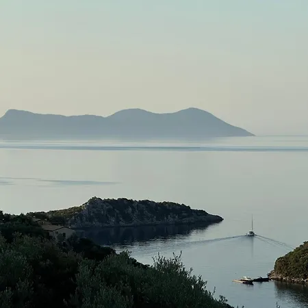 Cristina - Charming With Stone And Wood Elements In Bay سيفوتا