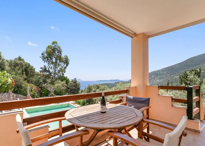 Cristina - Charming With Stone And Wood Elements In Bay فيلة *