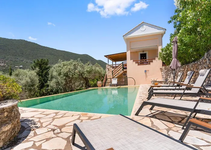 فيلة Cristina - Charming With Stone And Wood Elements In Bay *