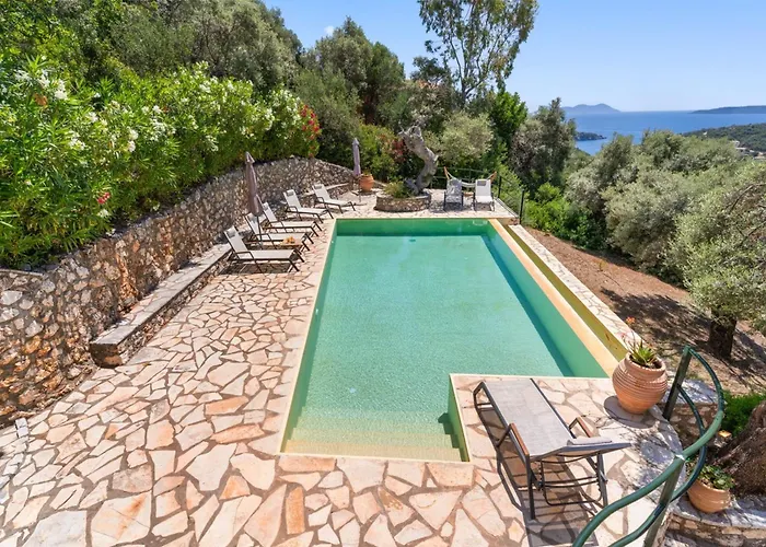 Cristina - Charming With Stone And Wood Elements In Bay سيفوتا