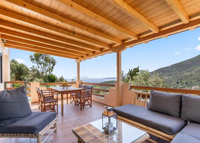 Cristina - Charming With Stone And Wood Elements In Bay سيفوتا